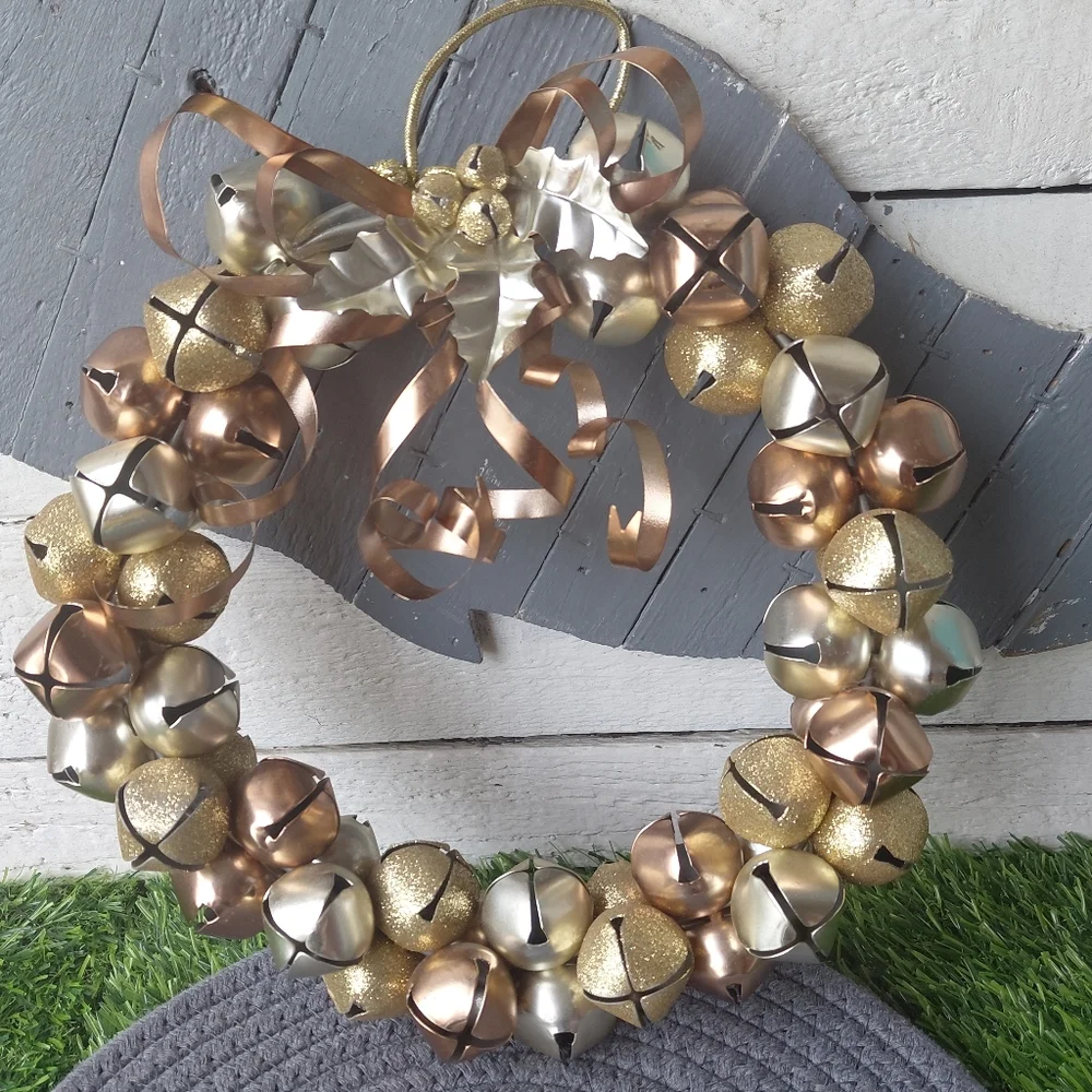 Festive Gold Tone Jingle Bell Holiday Door Wreath Metal Holly & Ribbon Bow